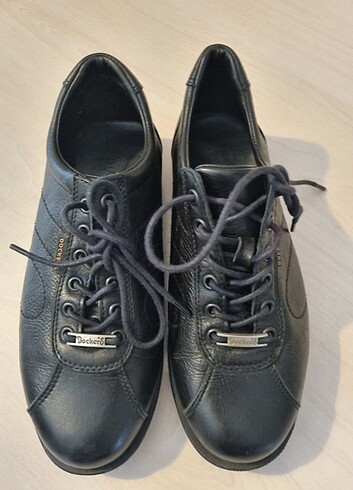 37 Beden siyah Renk Az kullanılmıs ayakkabı