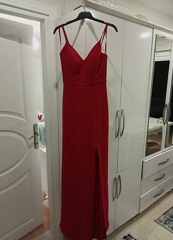 Yırtmaçlı abiye