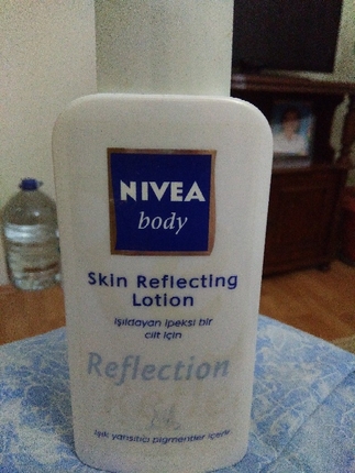 Nivea Nivea Işıltı Veren Vücut Losyonu 