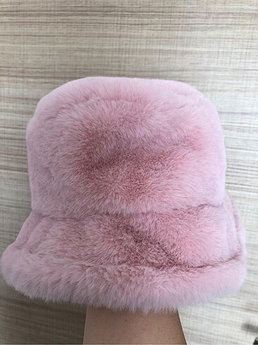 Pembe Peluş Şapka