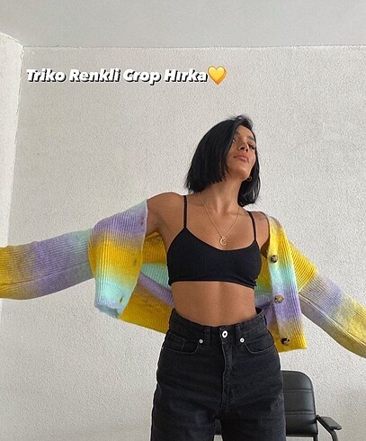 RENKLİ TRİKO HIRKA