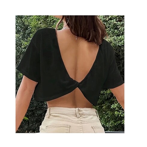 SİYAH SIRT DEKOLTE CROP TSORT
