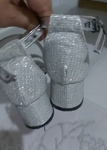 Kız Çocuk Gri sim Desenli Kemerli Ayakkabı - Görsel 2