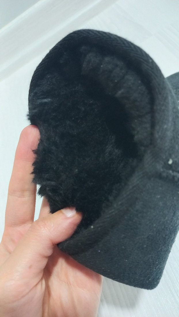 Siyah Süet Tüylü Kadın Bot - Görsel 4