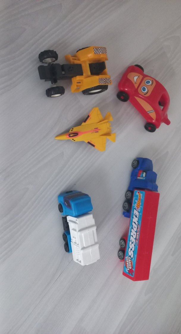 Renkli Oyuncak Araç Seti - Görsel 2