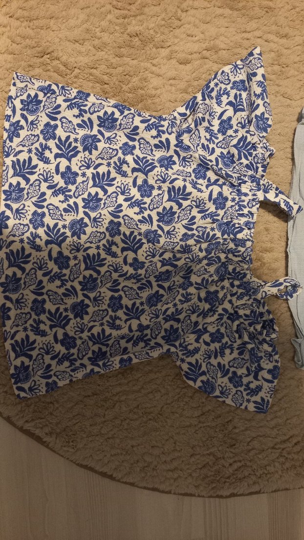 Mavi Çiçek Desenli Kız Bluzu - Görsel 2