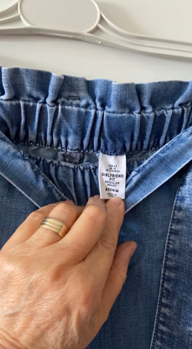 Mavi Kemerli Bol Kesim Kadın Kot Pantolon - Görsel 3