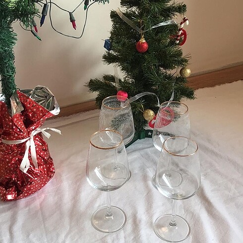 4?lü bardak kadeh