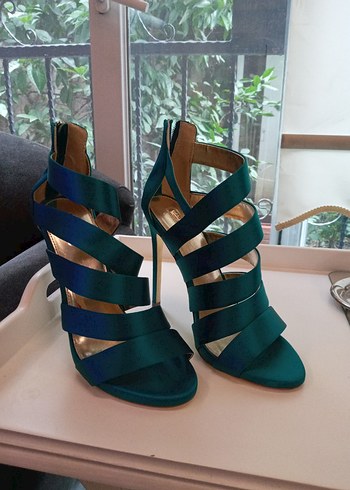 Carvela Yeşil Parlak bantlı Topuklu Kadın Ayakkabı
