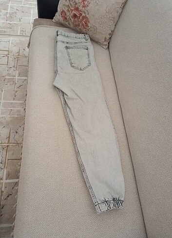 İki adet erkek jeans pantolon 