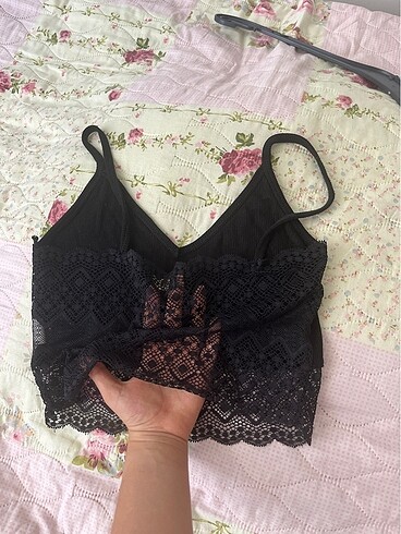 Zara önü ve arkası dantelli askılı