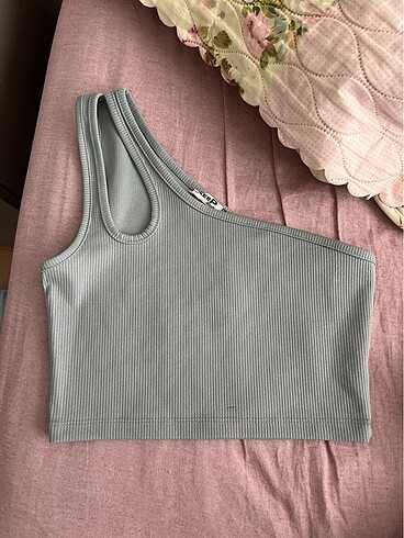 tek omuz crop