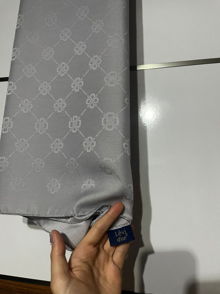 Gri Kadın Drape Saten Şal - Görsel 2