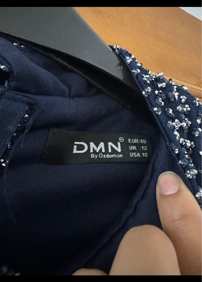 Lacivert tüylü elbise - Görsel 4