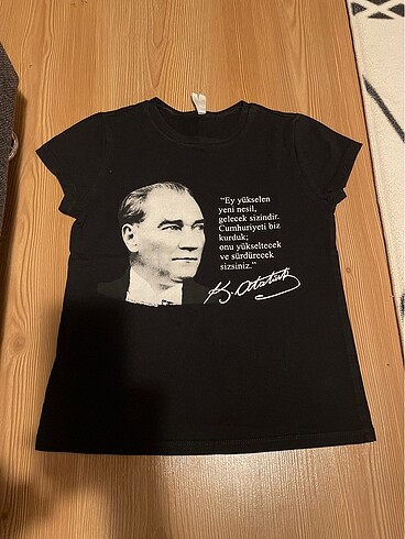 Atatürk baskılı siyah tişört
