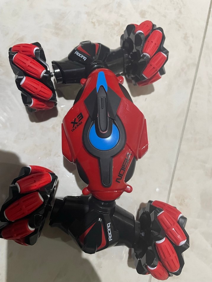 Kırmızı Esnek Oyuncak Araba - Görsel 3