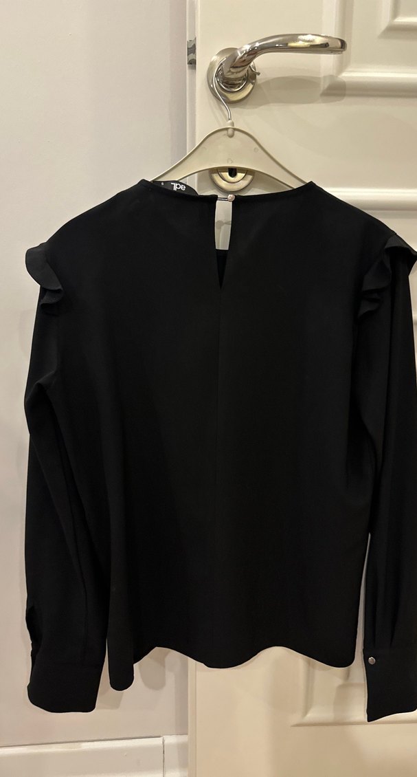 Siyah Fırfırlı Uzun Kollu Bluz - Görsel 3