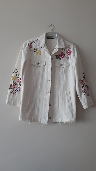 Ekru / Krem Oversize Nakış İşlemeli Kot Ceket