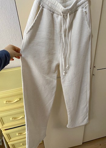 Beyaz Rahat Kesim Kadın Pantolon - Görsel 2