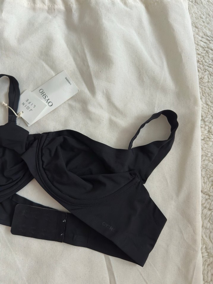 Siyah Minimalist Midi Sütyen - Görsel 3