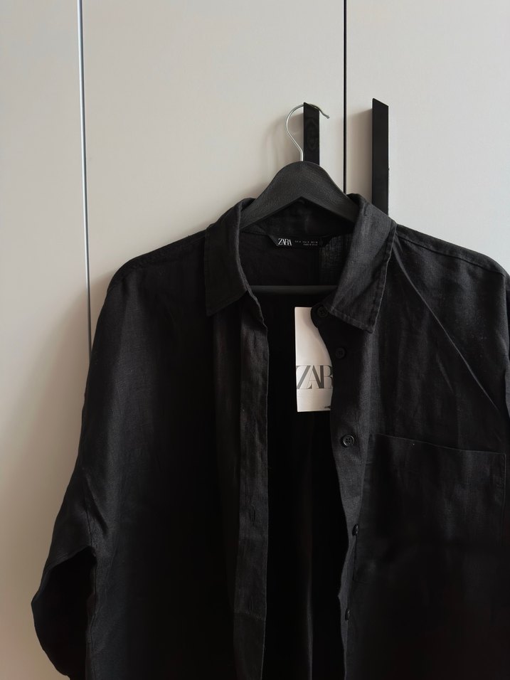 Siyah Keten Düğmeli Gömlek - Görsel 2