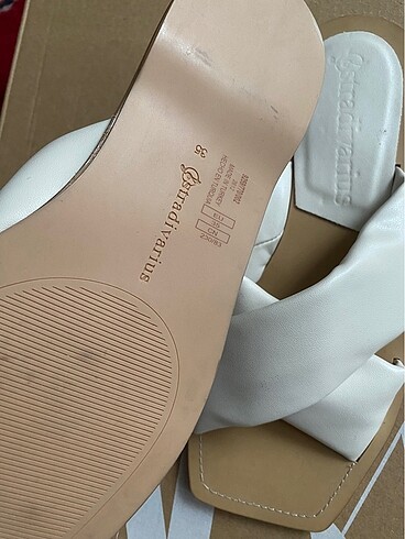 35 Beden Stradivarius terlik
