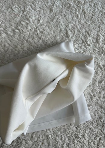 Beyaz Drapeli bluz - Görsel 5