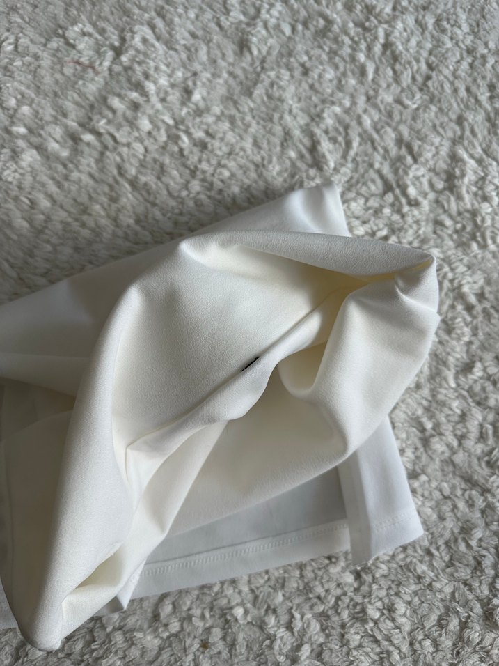 Beyaz Drapeli bluz - Görsel 5