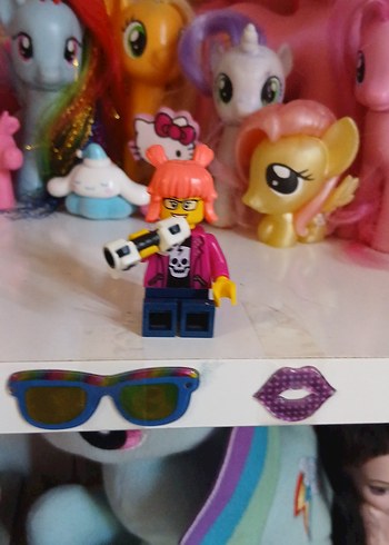 Pembe Saçlı Lego Figürü küçük - Görsel 3