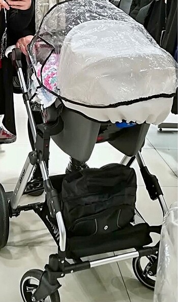 9- 36 kg Beden siyah Renk yoyko marka cocuk arabi