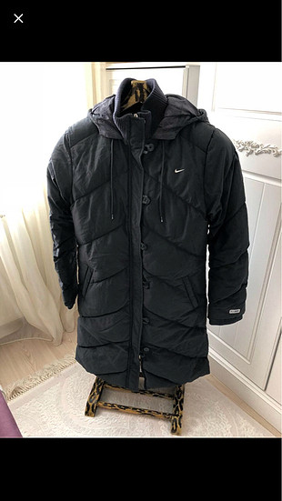 Nike mont