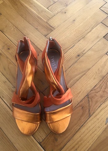 37 Beden Orange 37 numara çokkkk temiz ayakkabı