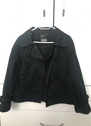 Siyah kısa ceket