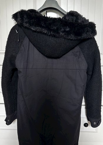 Siyah Kadın Kürk Detaylı Mont - Görsel 4