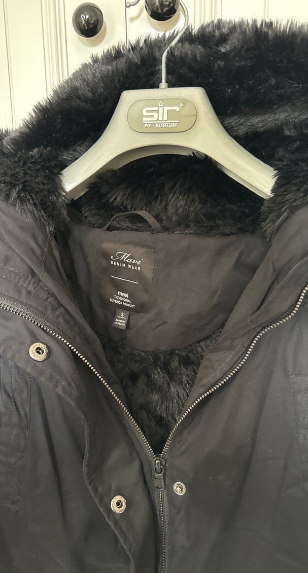 Siyah Kadın Kürk Detaylı Mont - Görsel 2