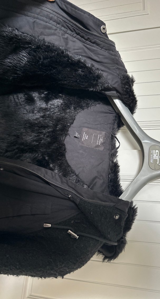 Siyah Kadın Kürk Detaylı Mont - Görsel 5