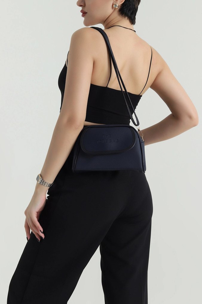 Kadın Siyah Deri Fermuarlı Minimalist Çanta - Görsel 2