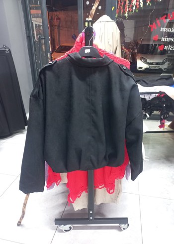 Düğmeli Siyah Kısa Kadın Ceket - Görsel 4