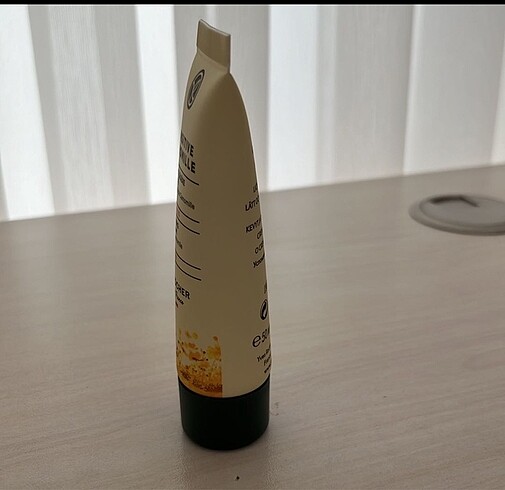 Beden Yves Rocher SENSITIVE CAMOMILLLE(papatya özlü nemlendirici krem)