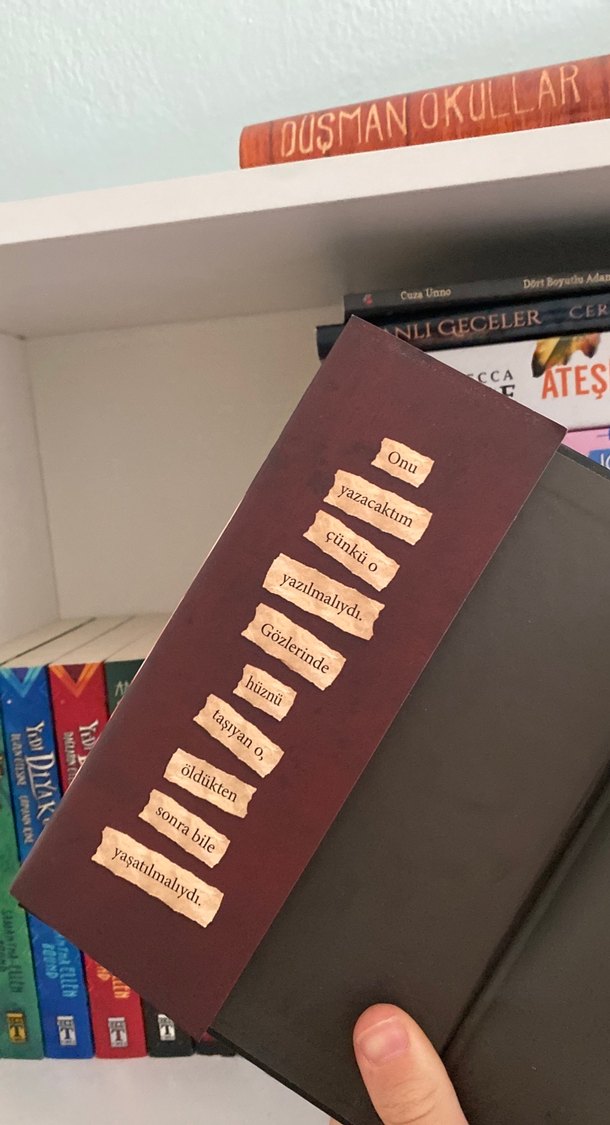 Kimse Gerçek Değil - Zeynep Sey - Görsel 4