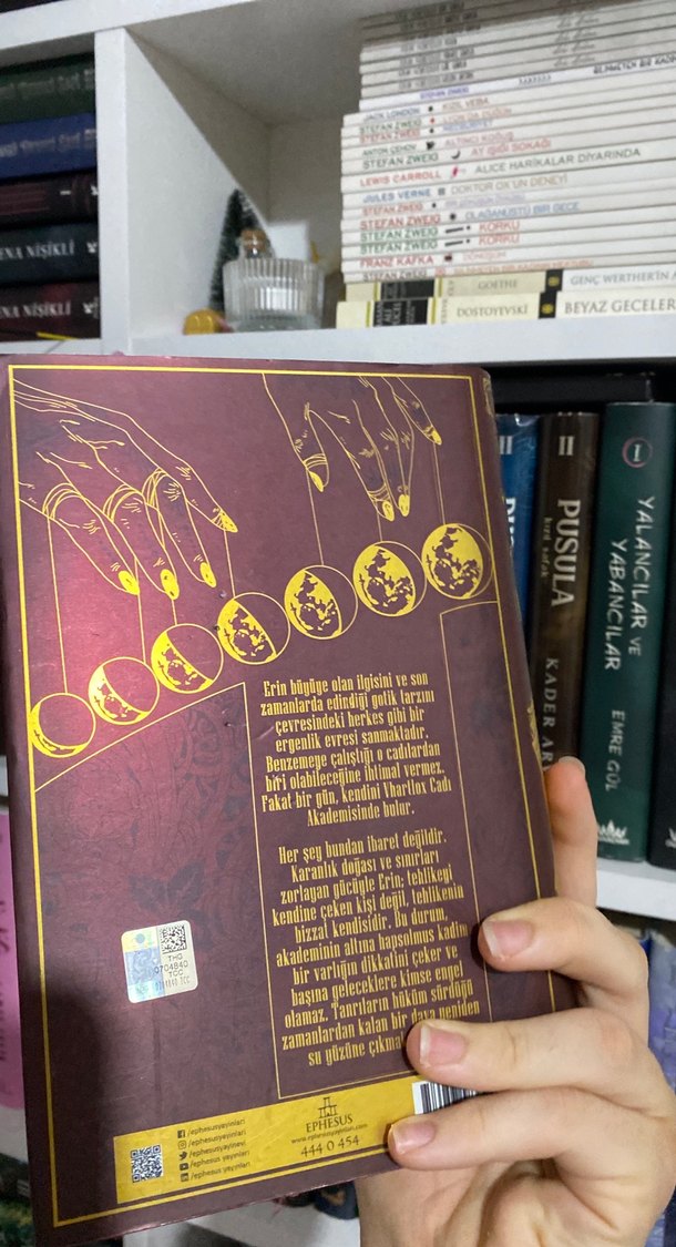 Ekin S. Koch - HEkate'nin Kızları Roman - Görsel 3