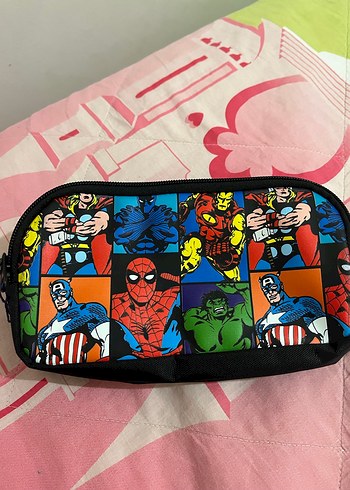 Beden Renkli Marvel Çocuk Kalem Kutusu