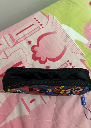 Renkli Marvel Çocuk Kalem Kutusu