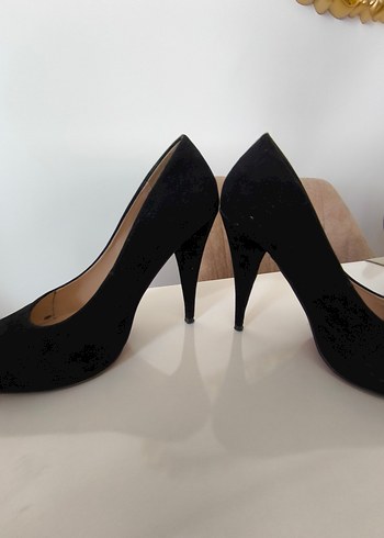 Siyah Süet Stiletto Topuklu Kadın Ayakkabı