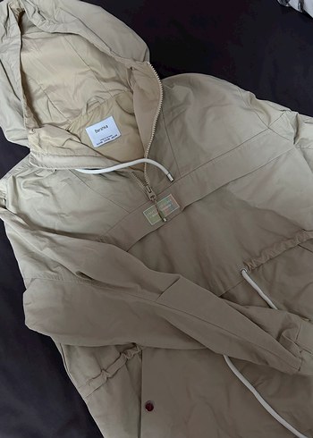 Bershka Kadın Kapşonlu Yağmurluk - Görsel 3