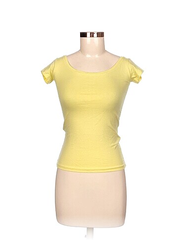 Diğer T-shirt %70 İndirimli.