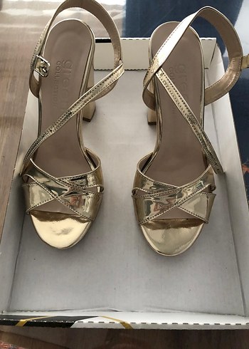 Parlak Altın Platform Topuklu Kadın Abiye Ayakkabı - Görsel 4