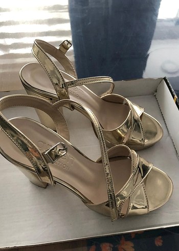 Parlak Altın Platform Topuklu Kadın Abiye Ayakkabı - Görsel 7