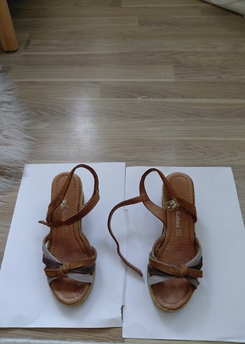 Kahverengi Deri Tokalı Dolgu Topuklu Sandalet - Görsel 5