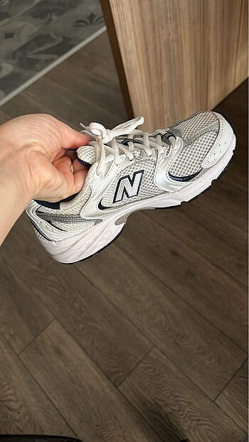 New Balance Sıfır kutulu new balance 530 model 1 veya 2 kere giyildi ayağıma